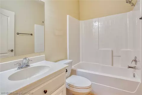 Bath - 4002 Logan Ln, Fort Smith, AR 72903 photo 7 of 7