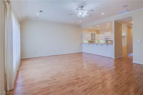 Living - 4002 Logan Ln, Fort Smith, AR 72903 photo 1 of 2