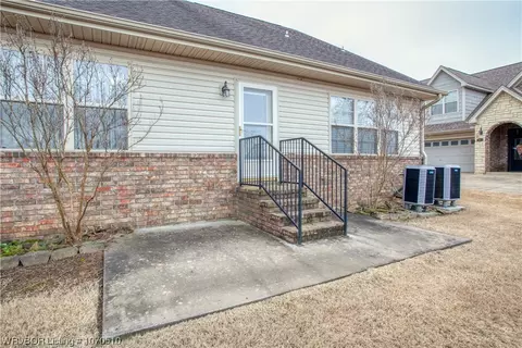 Exterior - 4002 Logan Ln, Fort Smith, AR 72903 photo 9 of 13