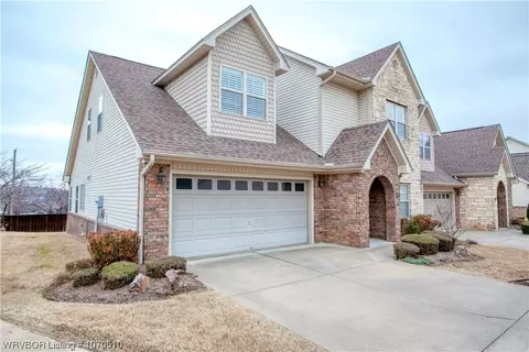 Exterior - 4002 Logan Ln, Fort Smith, AR 72903 photo 4 of 13