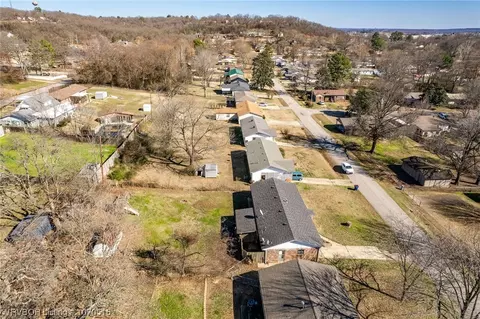 View/Area - 2615 Memphis St, Fort Smith, AR 72901 photo 3 of 6