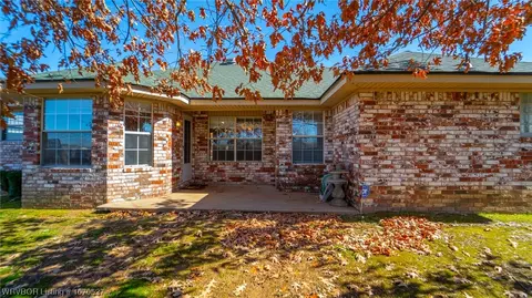 Exterior - 6108 Sandy Parker Ct, Fort Smith, AR 72916 photo 7 of 9