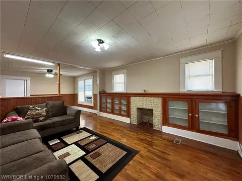 Living - 917 N 18th, Fort Smith, AR 72901 photo 1 of 5