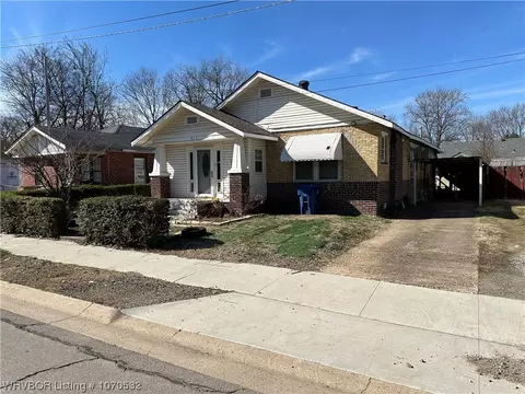Exterior - 917 N 18th, Fort Smith, AR 72901 photo 2 of 10