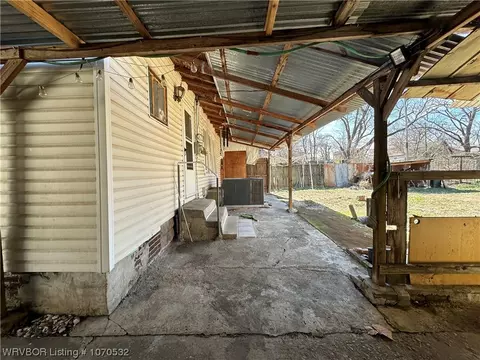 Exterior - 917 N 18th, Fort Smith, AR 72901 photo 8 of 10