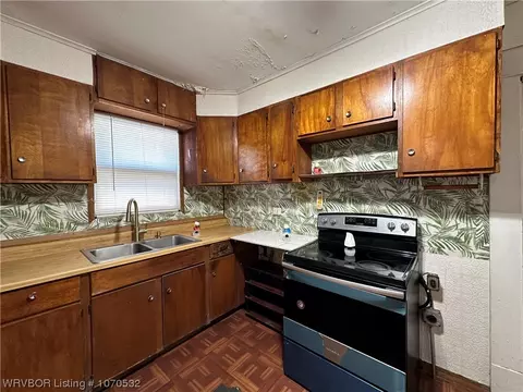 Kitchen - 917 N 18th, Fort Smith, AR 72901 photo 2 of 6