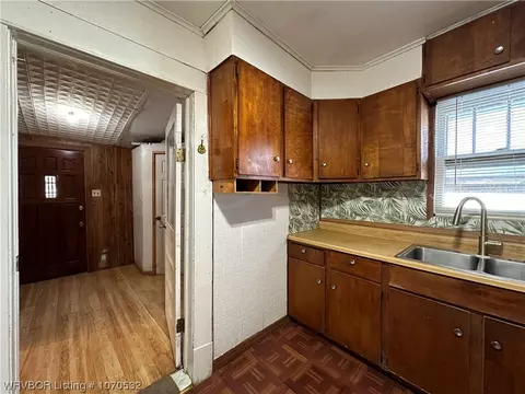 Kitchen - 917 N 18th, Fort Smith, AR 72901 photo 3 of 6