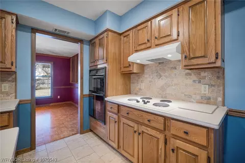 Kitchen - 3113 Ramsgate Way, Fort Smith, AR 72908 photo 3 of 7