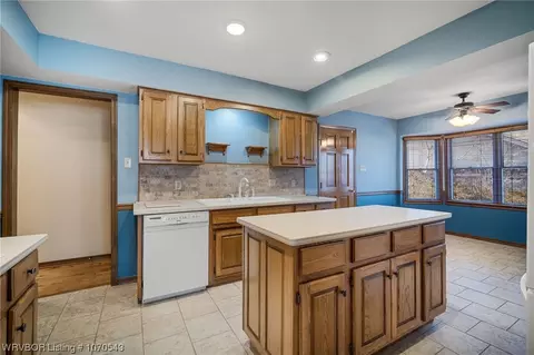 Kitchen - 3113 Ramsgate Way, Fort Smith, AR 72908 photo 2 of 7