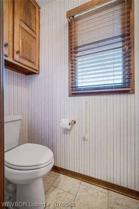 Bath - 3113 Ramsgate Way, Fort Smith, AR 72908 photo 2 of 7