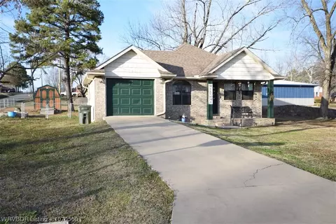 511 W Dutch Ave, Sallisaw, OK 74955