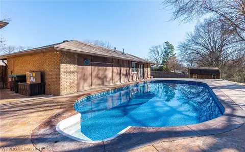 Exterior - 10728 Hunters Point Rd, Fort Smith, AR 72903 photo 2 of 11