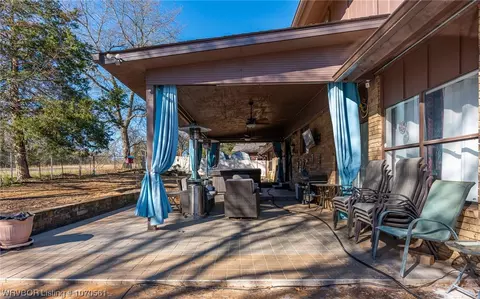 Exterior - 10728 Hunters Point Rd, Fort Smith, AR 72903 photo 6 of 11