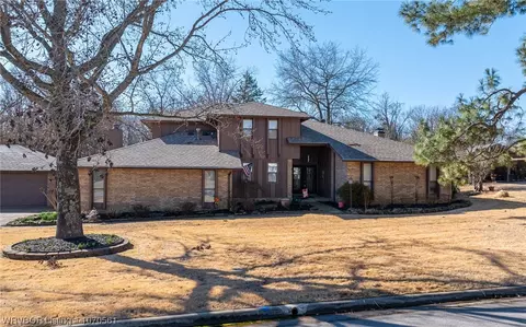 Exterior - 10728 Hunters Point Rd, Fort Smith, AR 72903 photo 11 of 11