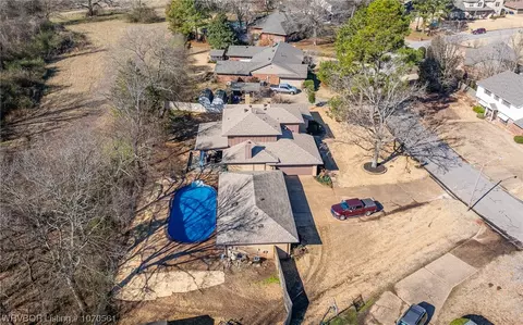 View/Area - 10728 Hunters Point Rd, Fort Smith, AR 72903 photo 4 of 4
