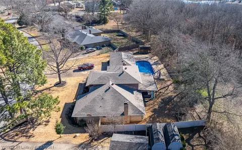 View/Area - 10728 Hunters Point Rd, Fort Smith, AR 72903 photo 3 of 4