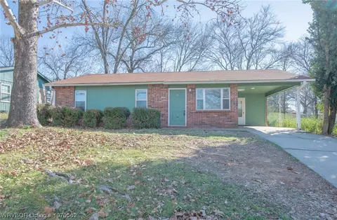 1003 N St, Barling, AR 72923