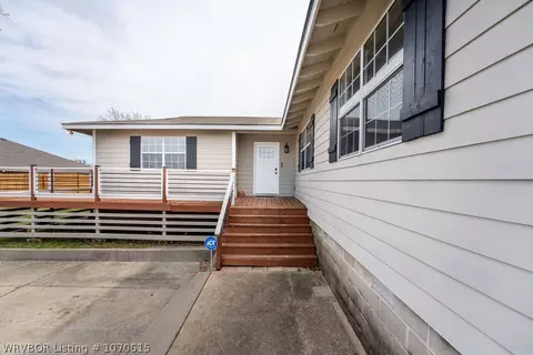 8227 Texas Rd, Fort Smith, AR 72908