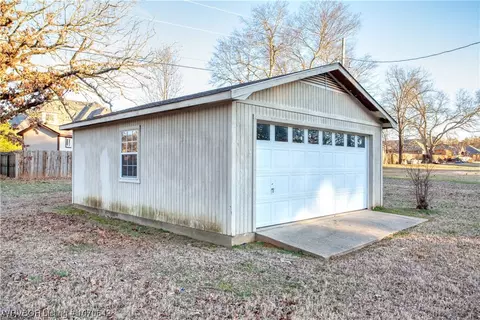 Exterior - 12300 Tennessee Cir, Fort Smith, AR 72916 photo 5 of 12