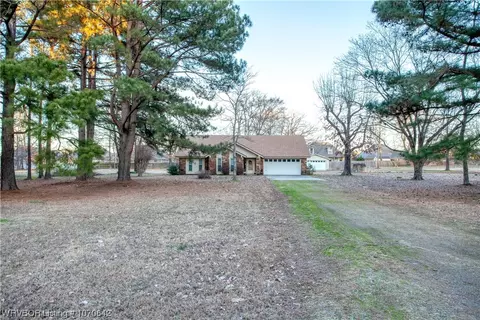 Exterior - 12300 Tennessee Cir, Fort Smith, AR 72916 photo 11 of 12