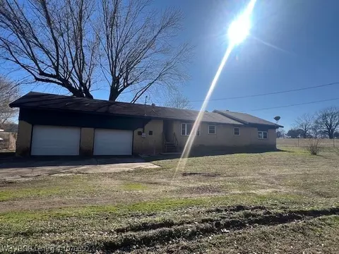 804 E Mckenzie Ave, Pocola, OK 74902 photo 2