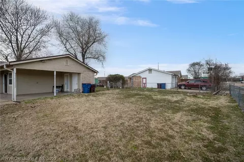Exterior - 3425 Eton Ave, Fort Smith, AR 72908 photo 7 of 9