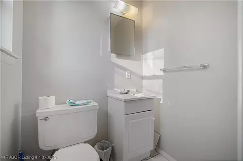 Bath - 3425 Eton Ave, Fort Smith, AR 72908 photo 3 of 3