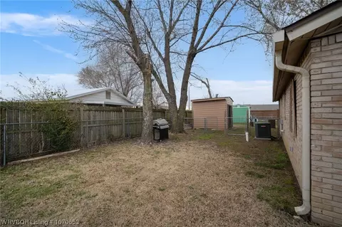 Exterior - 3425 Eton Ave, Fort Smith, AR 72908 photo 8 of 9