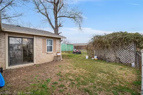 Exterior - 3425 Eton Ave, Fort Smith, AR 72908 photo 4 of 9