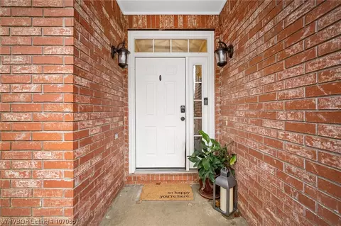 Entry Way - 810 Karry Ln, Fort Smith, AR 72916 photo 3 of 3