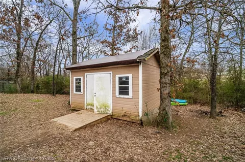 Exterior - 810 Karry Ln, Fort Smith, AR 72916 photo 11 of 13