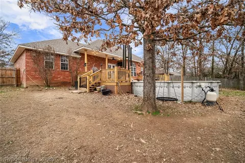 Exterior - 810 Karry Ln, Fort Smith, AR 72916 photo 5 of 13