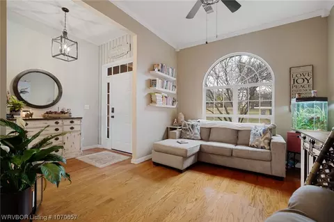 Living - 810 Karry Ln, Fort Smith, AR 72916 photo 6 of 6