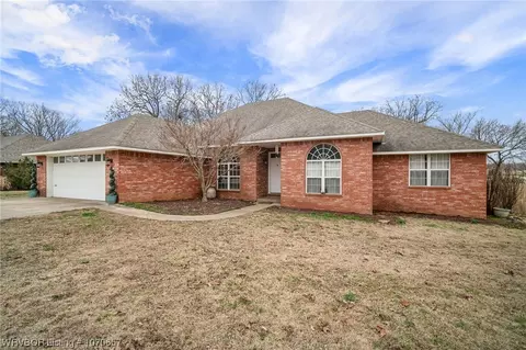 810 Karry Ln, Fort Smith, AR 72916
