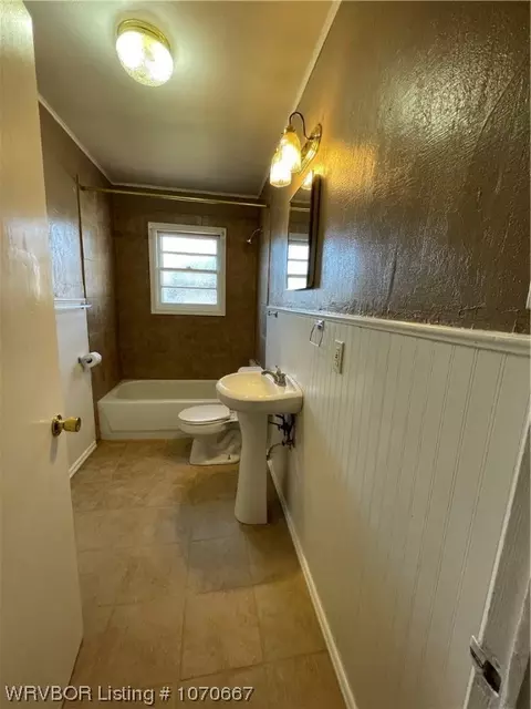 Bath - 710 N 45th St, Fort Smith, AR 72903 photo 1 of 2