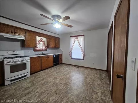 216 N Rosalee St, Paris, AR 72855 photo 4