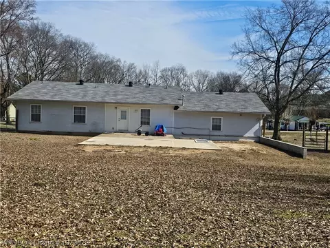 216 N Rosalee St, Paris, AR 72855 photo 2