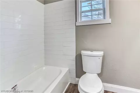 Bath - 2908 Virginia Ave, Fort Smith, AR 72904 photo 3 of 3