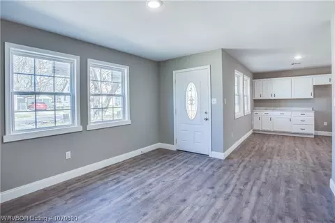 Living - 2908 Virginia Ave, Fort Smith, AR 72904 photo 1 of 1