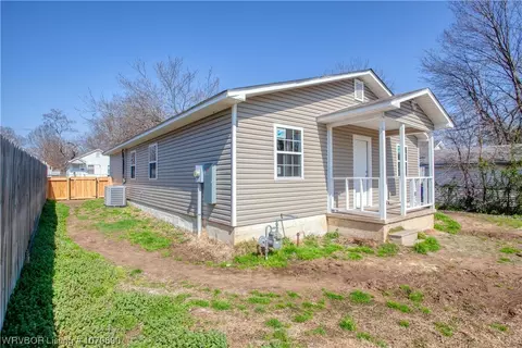 Exterior - 2908 Virginia Ave, Fort Smith, AR 72904 photo 11 of 13