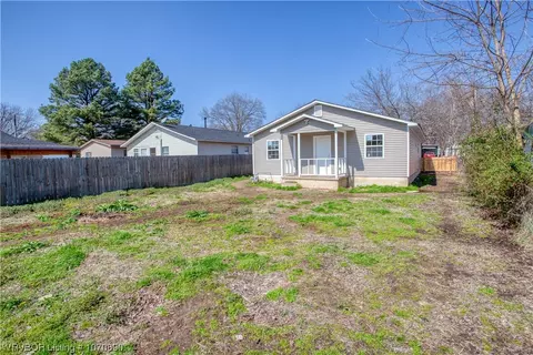 Exterior - 2908 Virginia Ave, Fort Smith, AR 72904 photo 10 of 13