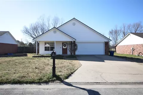 402 Deer Run Rd, Muldrow, OK 74948