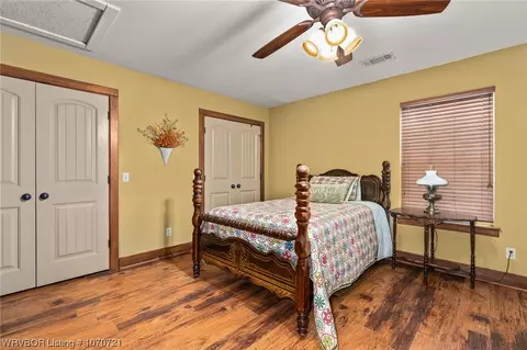Bedroom - 11014 Howard Hill Rd, Fort Smith, AR 72916 photo 4 of 6
