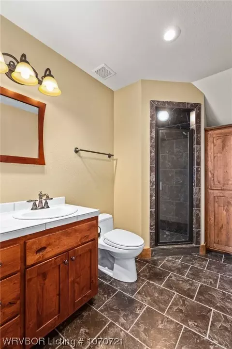 Bath - 11014 Howard Hill Rd, Fort Smith, AR 72916 photo 3 of 4