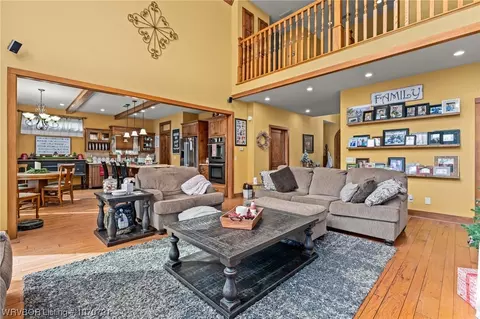 Living - 11014 Howard Hill Rd, Fort Smith, AR 72916 photo 2 of 6
