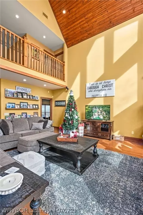 Living - 11014 Howard Hill Rd, Fort Smith, AR 72916 photo 4 of 6