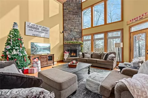 Living - 11014 Howard Hill Rd, Fort Smith, AR 72916 photo 5 of 6