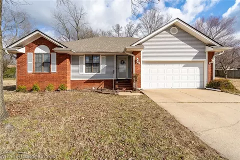 1104 J Cir, Barling, AR 72923