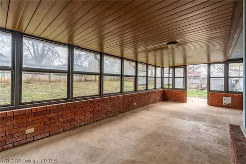 1104 J Cir, Barling, AR 72923 photo 24