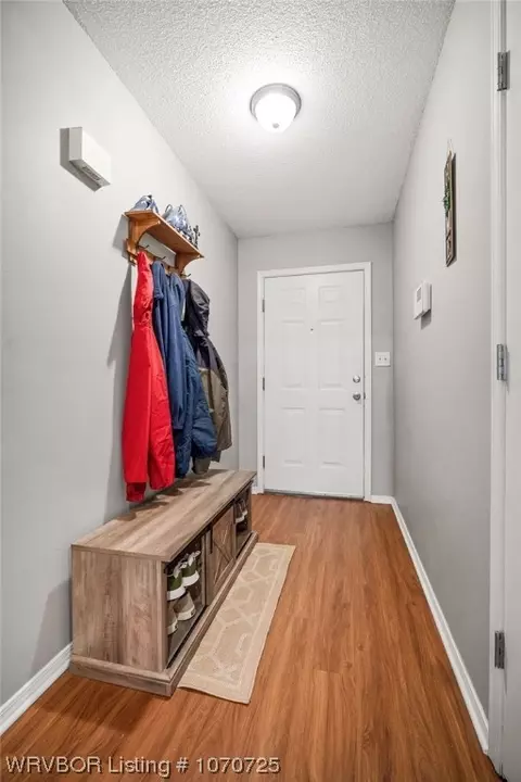 1104 J Cir, Barling, AR 72923 photo 4